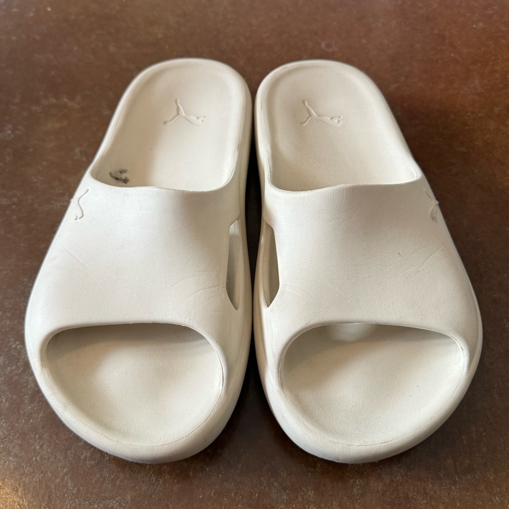 Puma Slides Women’s Size 9
